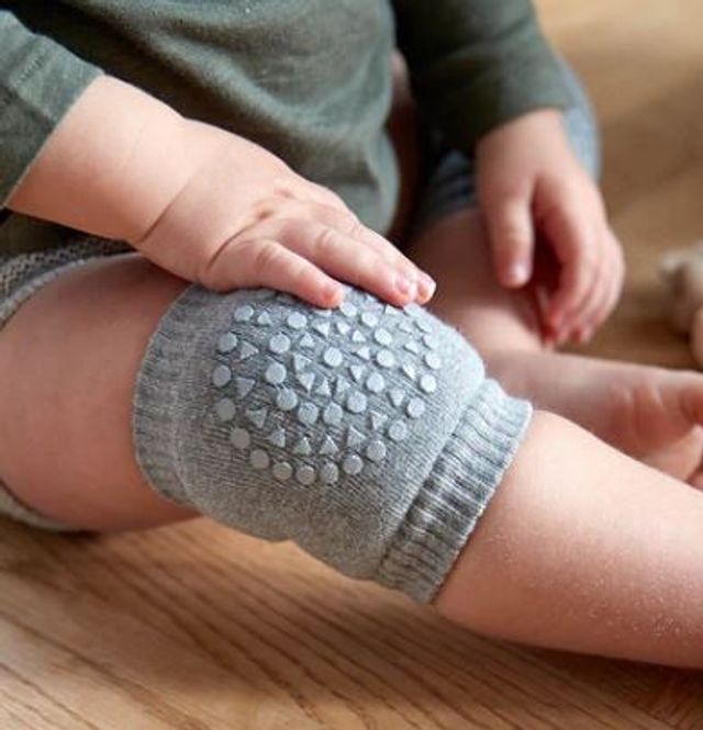 Hovedbilde GoBabyGo - Antiskli knebeskyttere i bomull Grey Melange